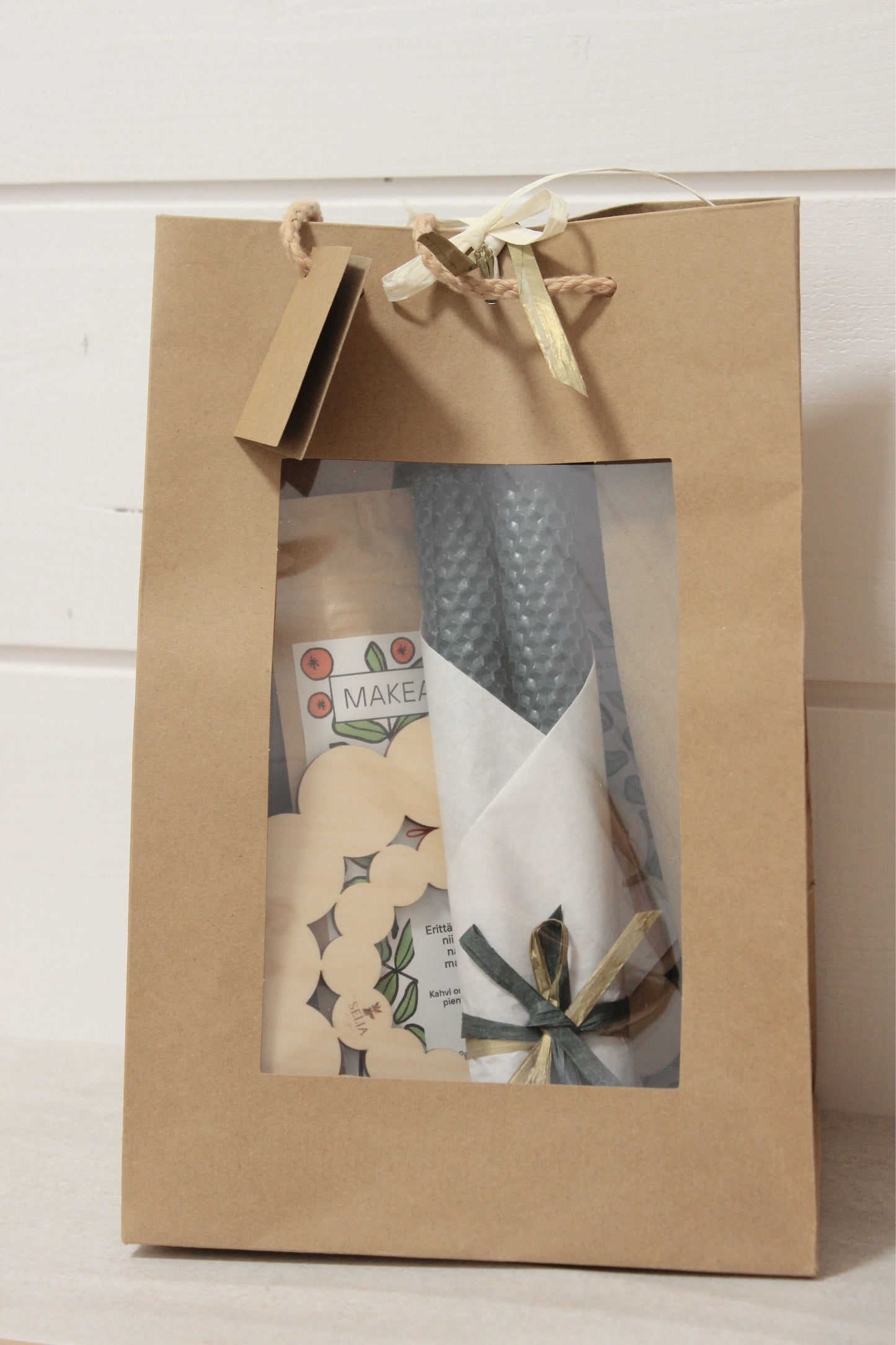 Tunnelmallinen lahjapakkaus